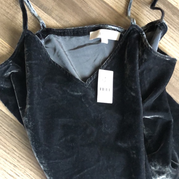 Loft Velvet Tank - Picture 2 of 6